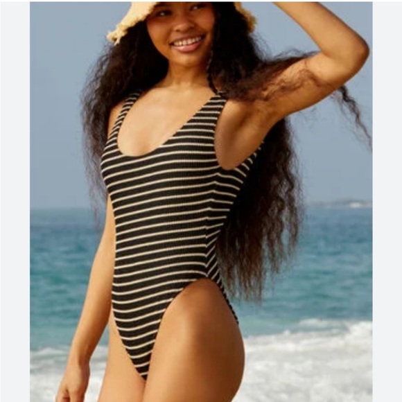 One piece work twice in excellent condition - Picture 3 of 6